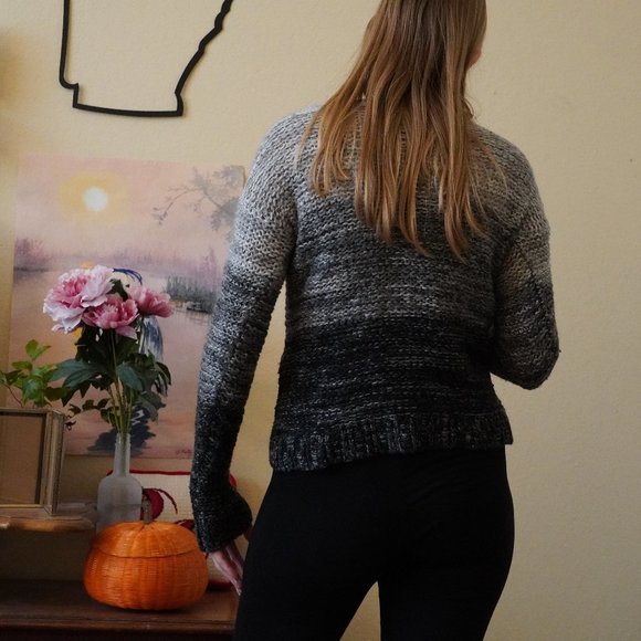 Slightly Cropped Boxy Chunky Knit Sweater - Picture 2 of 3